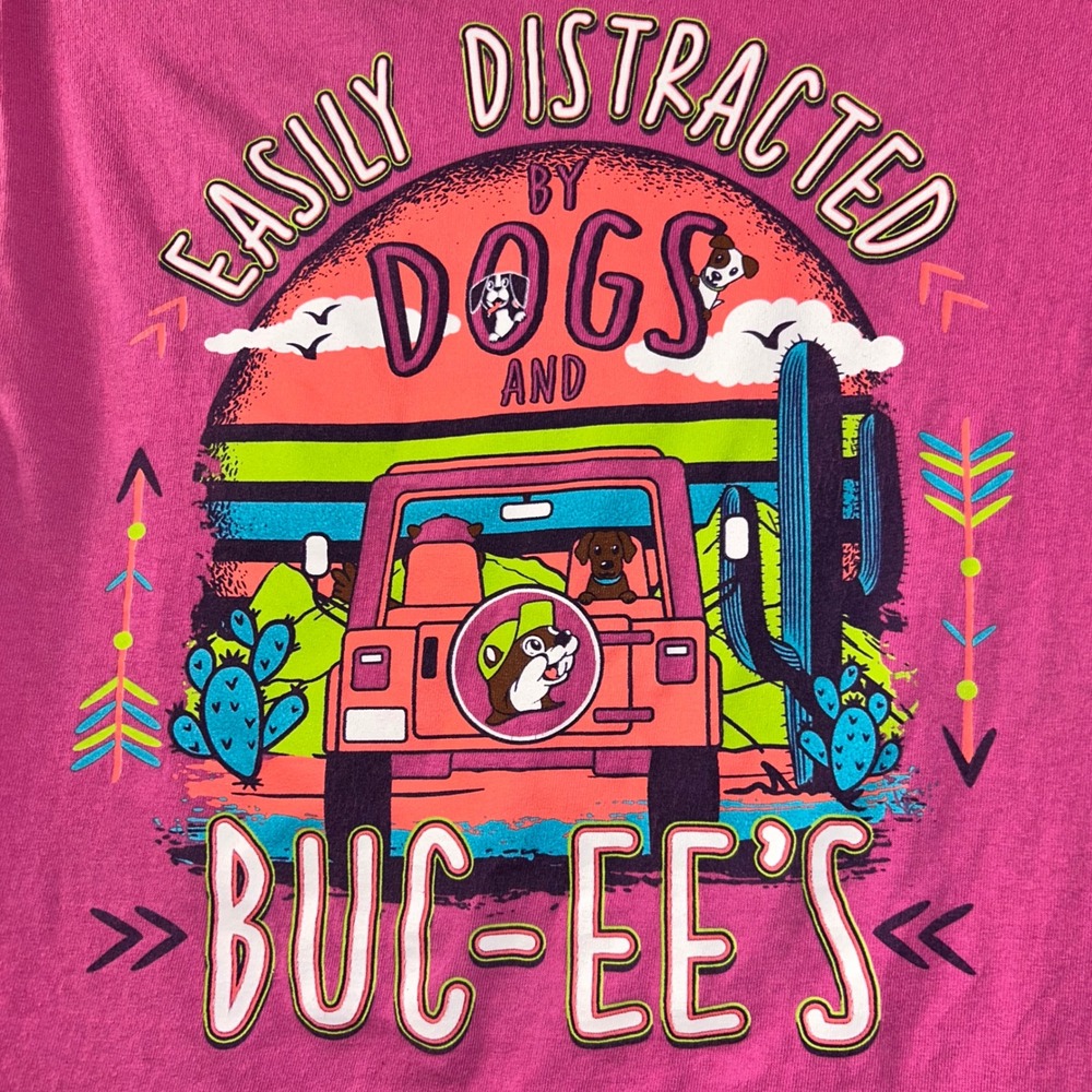 Buc-ee's Pink Graphic T-Shirt Easily Distracted By Dogs Beaver Mascot Small
